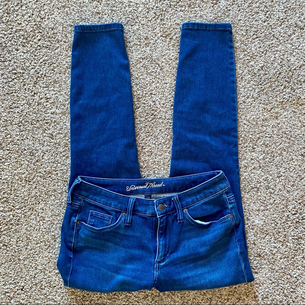 Universal Thread Jeans